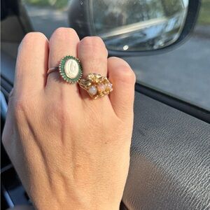 Elegant Gold and Green Cameo Ring
